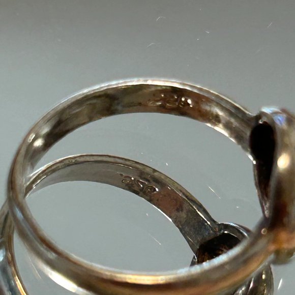 Vintage Sterling Silver Dome Modern Shape Bezel Set CZ Stone Ring Size 6 - Picture 3 of 5